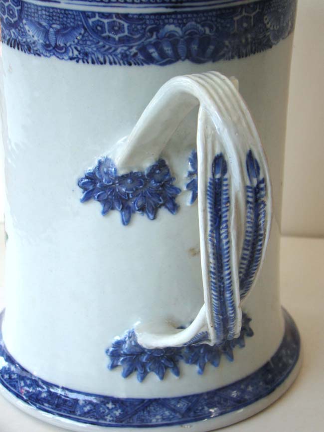 An extremely fine and RARE Mammoth size Chinese Export Porcelain Armorial Tankard circa 1780 — image 2